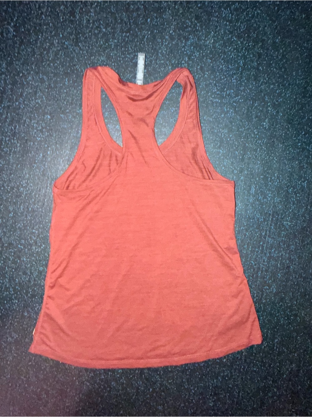 Vuori Rust Racerback - Picture 4 of 4